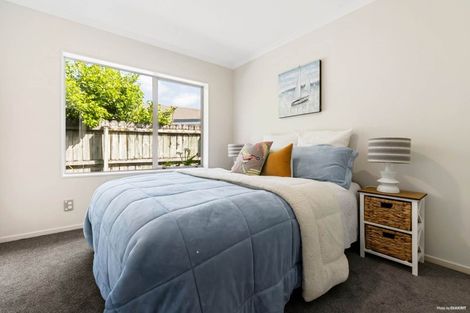 Photo of property in 11 Corfield Way, Burswood, Auckland, 2013