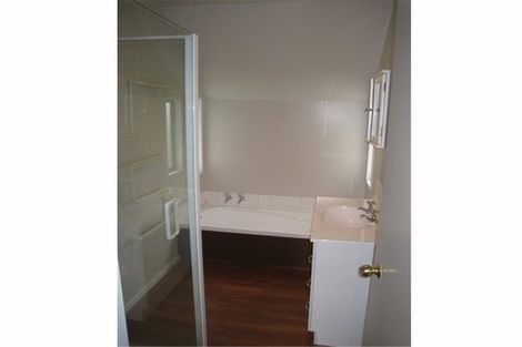 Photo of property in 4/19 Longley Place, Addington, Christchurch, 8024