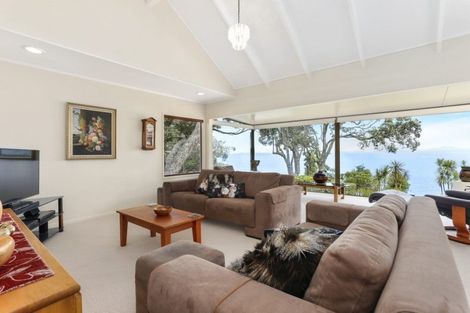 Photo of property in 26 Rock Isle Road, Torbay, Auckland, 0630