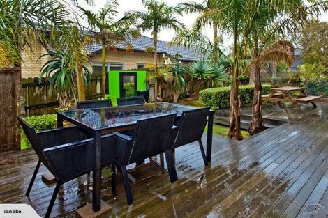 Photo of property in 32 Chadlington Avenue, Henderson, Auckland, 0612