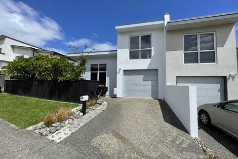 Photo of property in 16 Cedarwood Street, Woodridge, Wellington, 6037