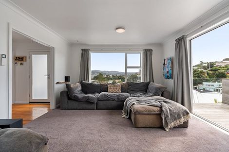 Photo of property in 11 Cavendish Square, Strathmore Park, Wellington, 6022