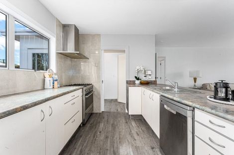 Photo of property in 15 Athlone Crescent, Boulcott, Lower Hutt, 5011