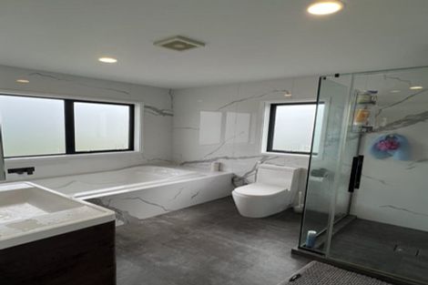 Photo of property in 1 Wyon Way, Flat Bush, Auckland, 2016