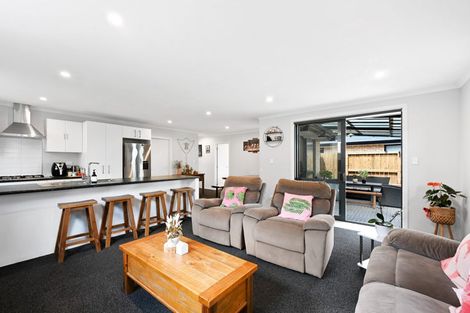 Photo of property in 37 Benjamin Avenue, Rototuna North, Hamilton, 3210