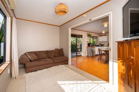 Photo of property in 28 Cedar Road, Te Awanga, 4102