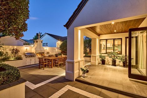 Photo of property in 15 Hautana Square, Woburn, Lower Hutt, 5010