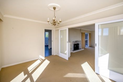 Photo of property in 18 Kawau Grove, Waikanae Beach, Waikanae, 5036