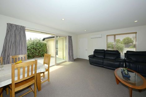Photo of property in 73 Mandeville Street, Riccarton, Christchurch, 8011