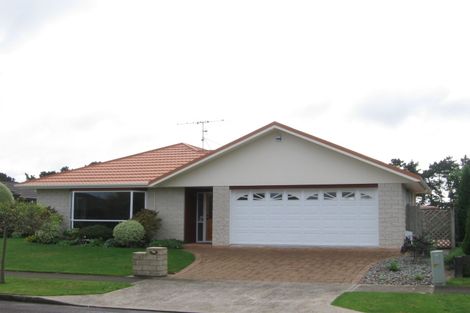 Photo of property in 5 Cranbrook Grove, Waikanae, 5036