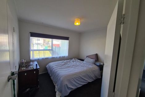 Photo of property in 48 Baylands Drive, Newlands, Wellington, 6037