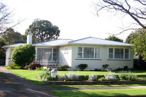 Photo of property in 14 Berkley Place, Awapuni, Palmerston North, 4412