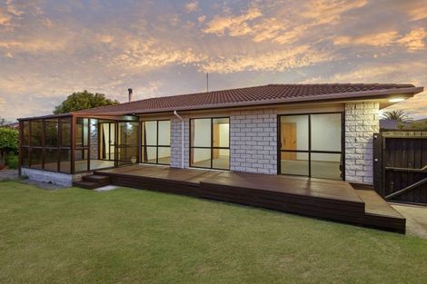 Photo of property in 81 Vivian Street, Burwood, Christchurch, 8083