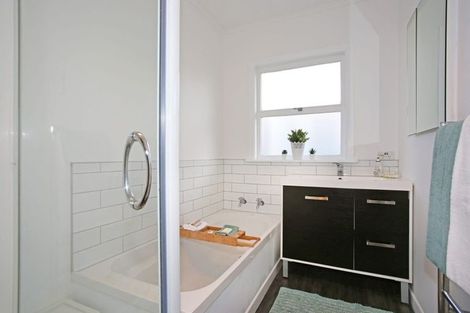 Photo of property in 3 Lawrie Avenue, Pukekohe, 2120