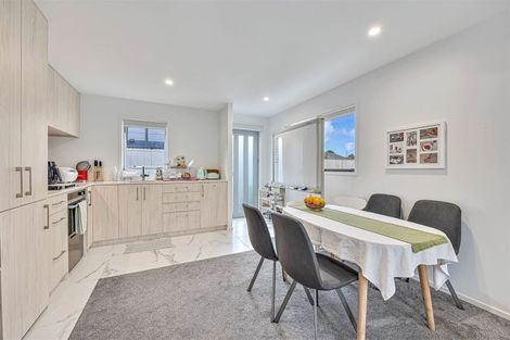 Photo of property in 3/21 Titoki Street, Te Atatu Peninsula, Auckland, 0610