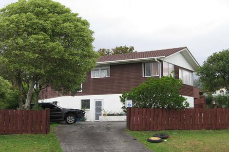 Photo of property in 24 Blue Way, Glendene, Auckland, 0602