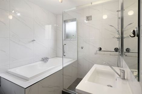 Photo of property in 314 Yaldhurst Road, Avonhead, Christchurch, 8042