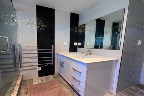 Photo of property in 6b Flamingo Court, Goodwood Heights, Auckland, 2105