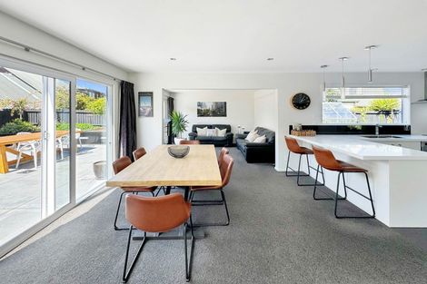 Photo of property in 70 Lake Terrace Road, Burwood, Christchurch, 8061