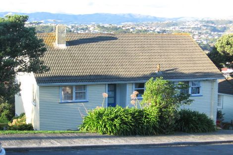 Photo of property in 20 Pikarere Street, Titahi Bay, Porirua, 5022