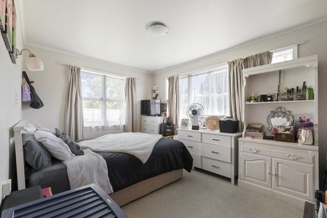 Photo of property in 27 Litten Road, Cockle Bay, Auckland, 2014