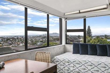 Photo of property in 1/35 Belmont Terrace, Milford, Auckland, 0620