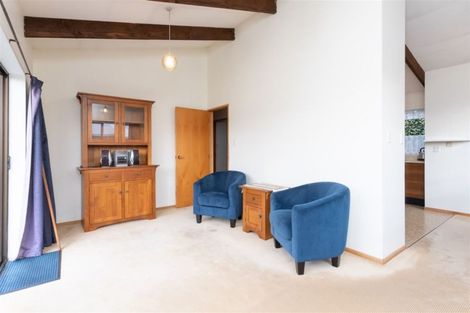 Photo of property in 2/92c Englefield Road, Northwood, Christchurch, 8051