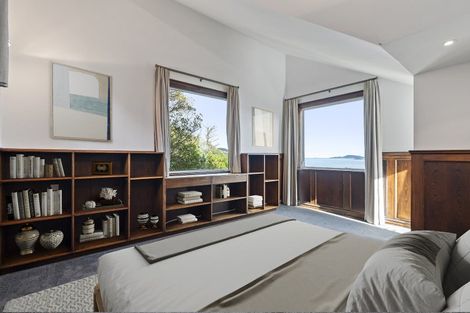 Photo of property in 5 Rangiuru Road, Mahina Bay, Lower Hutt, 5013