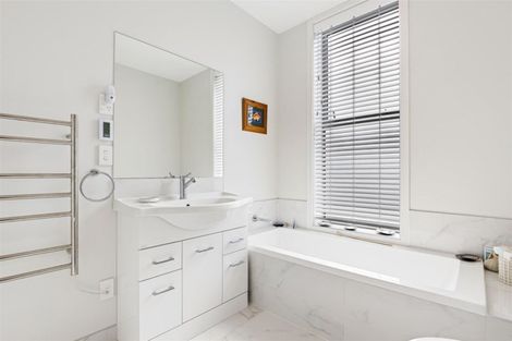 Photo of property in 5 Seager Lane, Hillmorton, Christchurch, 8024