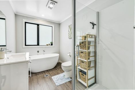 Photo of property in 2/64 Cabourne Drive, Glenview, Hamilton, 3206