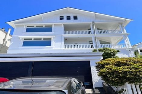 Photo of property in 8 Central Terrace, Kelburn, Wellington, 6012