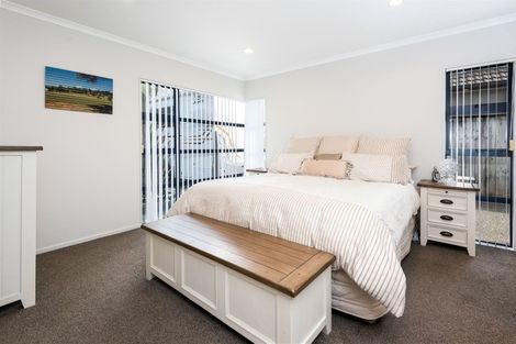 Photo of property in 7 Lilybank Crescent, East Tamaki, Auckland, 2013