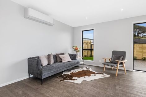 Photo of property in 2a Kaiaho Close, Aotea, Porirua, 5024