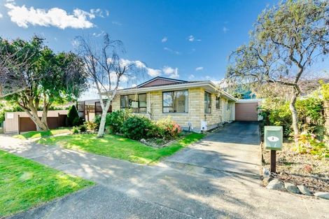 Photo of property in 3 Matai Street, Waikanae, 5036