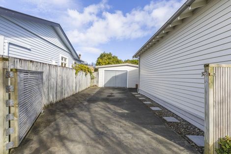 Photo of property in 22 Kingswood Street, Takaro, Palmerston North, 4412