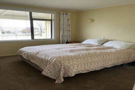 Photo of property in 261 Beacon Point Road, Wanaka, 9305