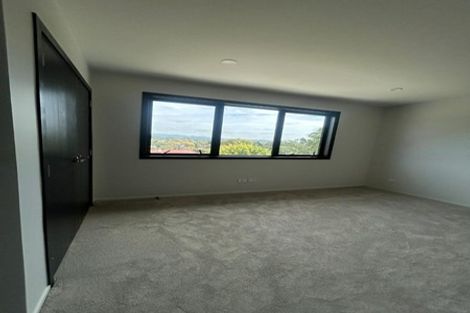 Photo of property in 43 Savoy Road, Glen Eden, Auckland, 0602