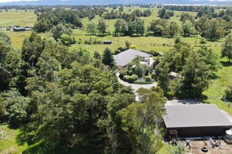 Photo of property in 22 Petersen Road, Harihari, 7884