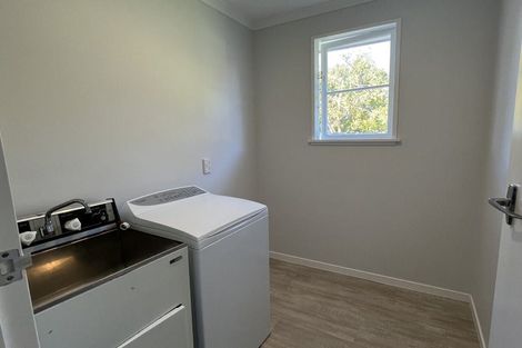 Photo of property in 27 Mokau Place, Terrace End, Palmerston North, 4410