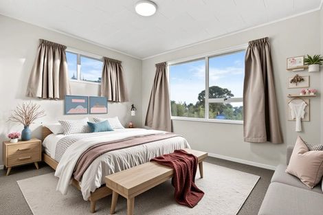 Photo of property in 11 Chrisarda Place, Red Hill, Papakura, 2110