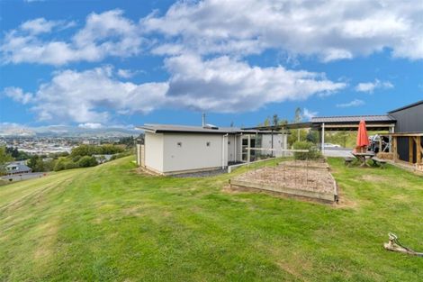 Photo of property in 17 Fairmile Drive, Kinmont Park, Mosgiel, 9024
