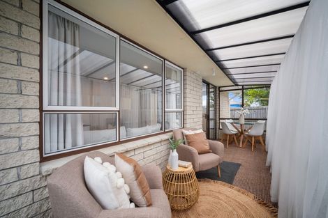 Photo of property in 2/32 Prestons Road, Redwood, Christchurch, 8051