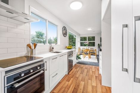 Photo of property in 340a West Coast Road, Glen Eden, Auckland, 0602