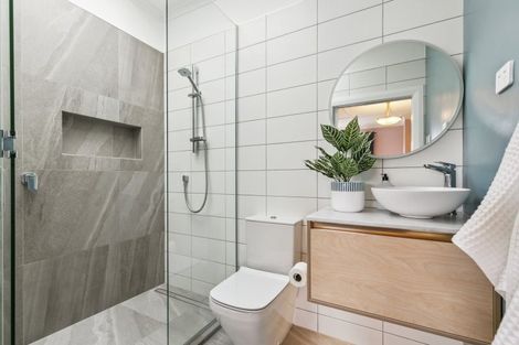 Photo of property in 89 Tauhinu Road, Miramar, Wellington, 6022