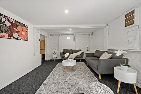 Photo of property in 70 Sturges Road, Henderson, Auckland, 0612