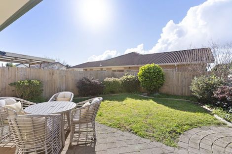 Photo of property in 13 Montilla Place, Manurewa, Auckland, 2102