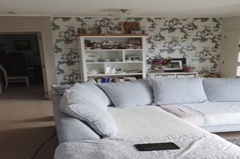 Photo of property in 1/83 Daffodil Street, Titirangi, Auckland, 0604