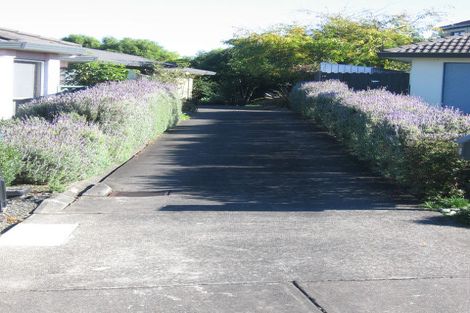 Photo of property in 12 Bridgehead Cove, West Harbour, Auckland, 0618