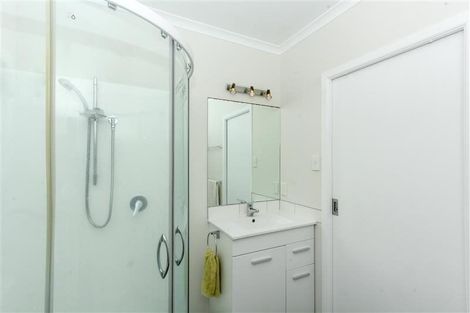 Photo of property in 40 Messenger Terrace, Oakura, 4314