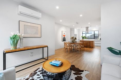 Photo of property in 4d Fowler Street, Northcote, Auckland, 0627